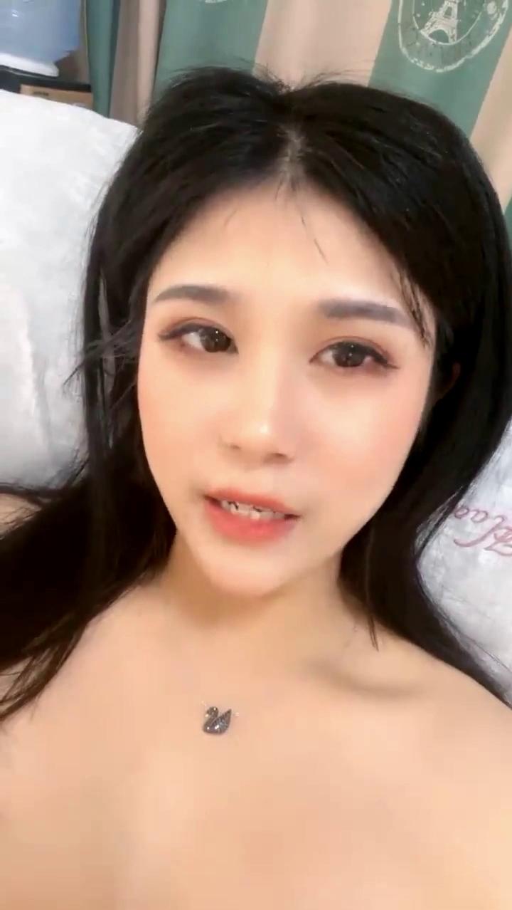 【自】甜美妹子自己在家自慰大奶子翘臀没的说特写抽插嫩逼[00-00-00][20231214-231018.jpg